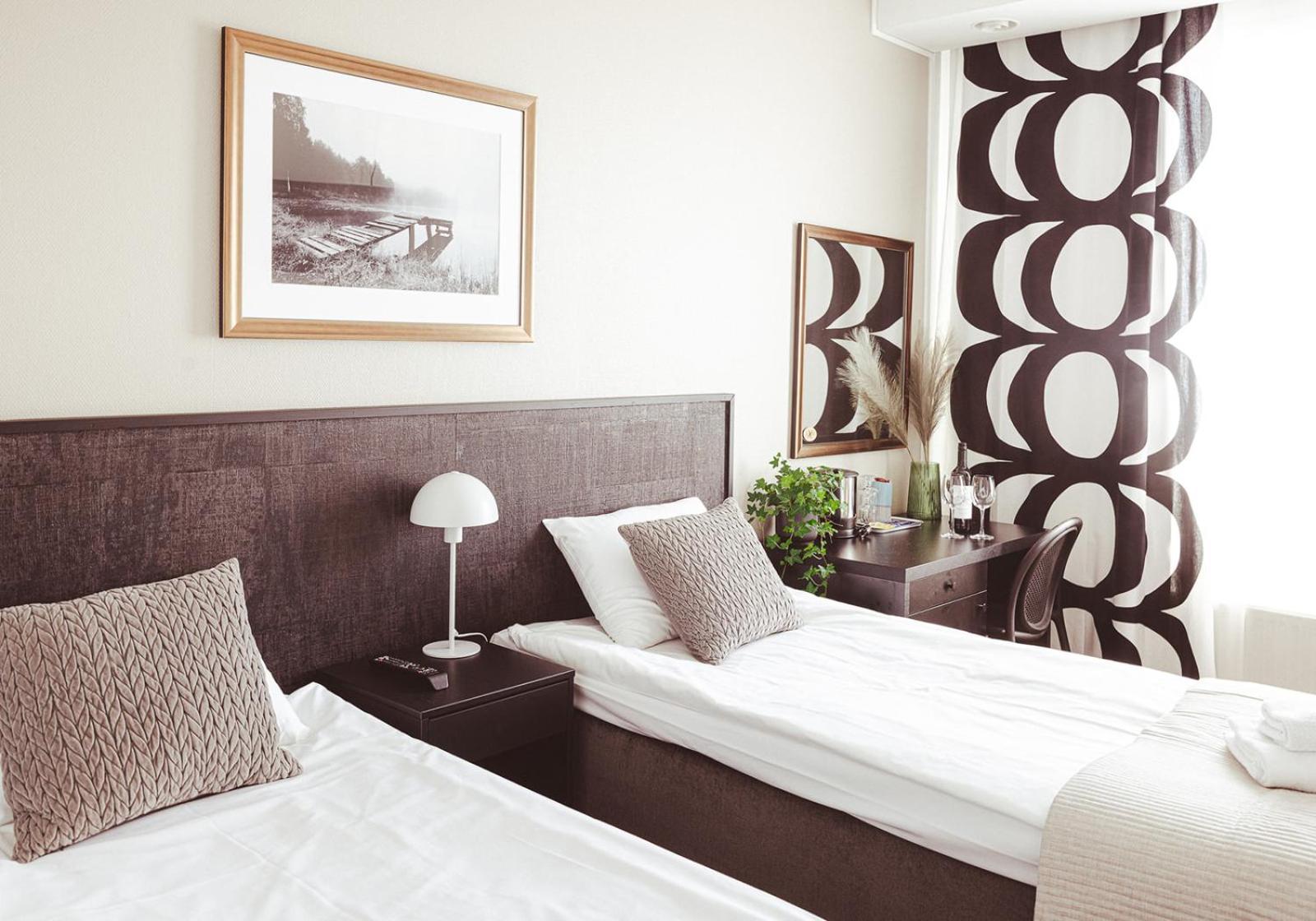Hotel Emilia 하민리나 외부 사진
