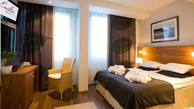 Hotel Emilia 하민리나 외부 사진